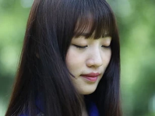 Đang hốt hoảng thì chồng bước vào và hỏi: “Em tìm cái này à?”, tôi sững sờ lo lắng nhưng lời bộc bạch sau đó của anh càng khiến tôi kinh ngạc gấp bội