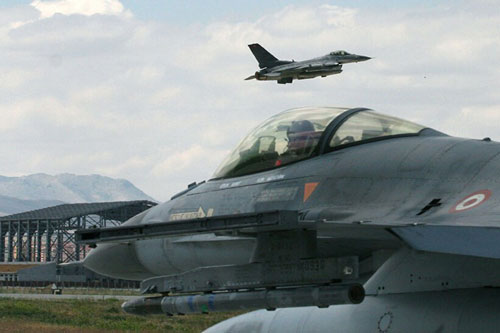 Tiêm kích F-16 Thổ Nhĩ Kỳ tấn công phá hủy Buk-M2E và Pantsir-S1 Syria?