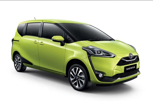 7. Toyota Sienta (doanh số: 129.667 chiếc).