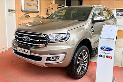 Ford Everest giảm giá sốc, đối đầu Hyundai Santa Fe, Toyota Fortuner