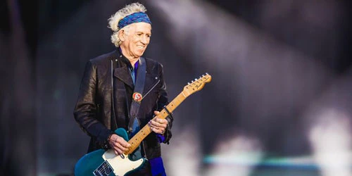 Keith Richards là nghệ sĩ chơi guitar chính và đồng sáng lập của ban nhạc rock người Anh, The Rolling Stones