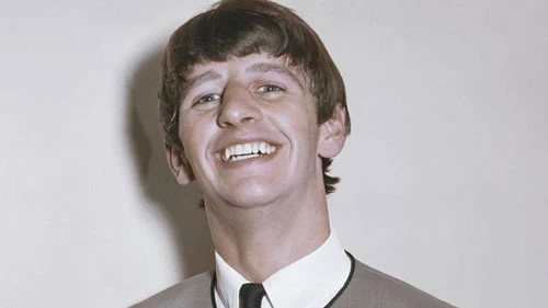 Ringo Starr là tay trống của ban nhạc huyền thoại The Beatles.