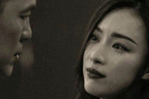 Đột ngột đến công ty thăm chồng, tôi đau đớn khi phát hiện ra danh tính thật sự của "bà chủ" qua lời của nhân viên