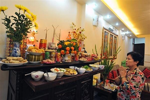 2 khung giờ lộc phát chuẩn nhất cúng rằm hàng tháng, để tổ tiên nâng đỡ, tài lộc đổ về như nước