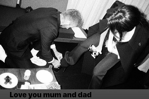 David Beckham lại khiến dân mạng nổi sóng chỉ nhờ 1 hành động dành cho vợ