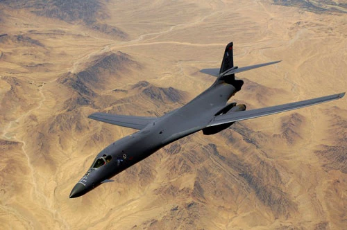 B-1 Lancer là máy bay ném bom chiến lược siêu âm cánh cụp cánh xòe của không quân Mỹ. Phiên bản B-1A được North American Rockwell nghiên cứu phát triển vào đầu những năm 1970, tuy nhiên việc sản xuất hàng loạt bị hủy bỏ và chỉ có 4 chiếc được chế tạo.