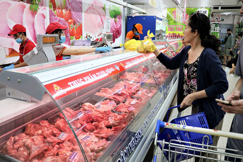 Thủ tướng yêu cầu báo cáo, nêu rõ trách nhiệm việc tăng giá thịt lợn