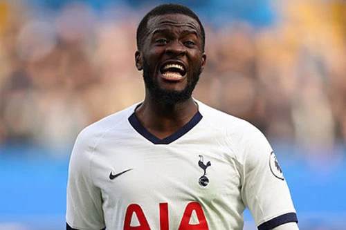 Tiền vệ Tanguy Ndombele.