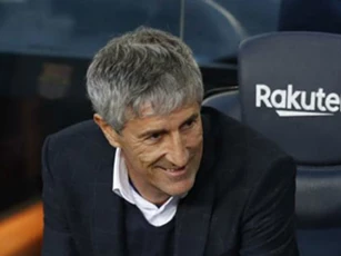 Setien cảm ơn VAR mang về chiến thắng cho Barca