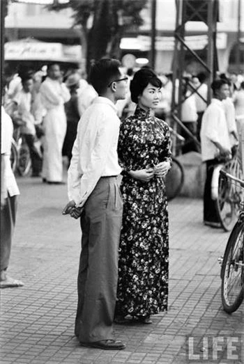 Nao lòng trước tà áo dài của phụ nữ Sài Gòn xưa - 9