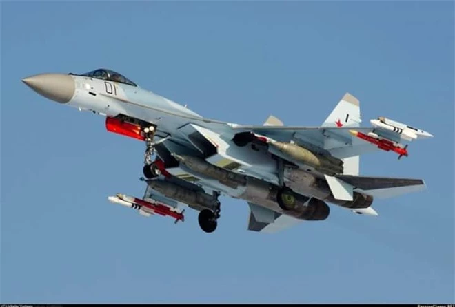 Su-35 Nga mang tên lửa R-77 sẽ là nỗi kinh hoàng đối với Không quân Thổ Nhĩ Kỳ tại Syria - Ảnh 1.