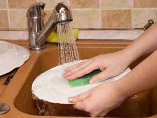 Những sai lầm khi dùng nước rửa chén rước bệnh cho cả nhà