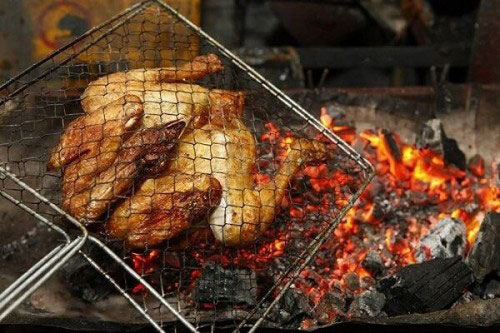 Đầu bếp nhà hàng 5 sao tiết lộ: Cách làm gà nướng muối bằng nồi thơm lừng, ngon xuýt xoa