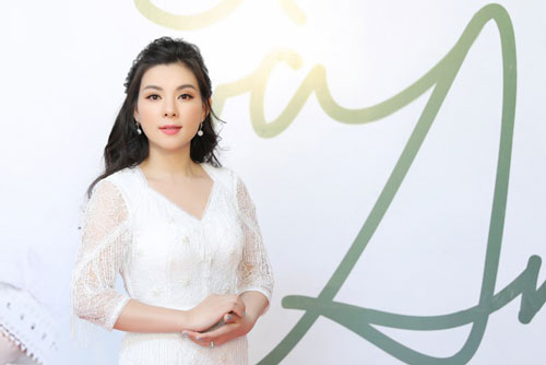 Ca sĩ Lê Mận phản ứng trước tin đồn dương tính với Covid-19