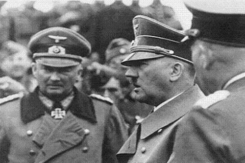 Nhà độc tài Adolf Hitler là con nghiện nặng ma túy?