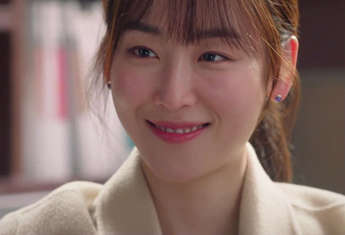 Chị dâu tự dưng tốt tính đột ngột, tôi tưởng chị đã thay đổi cho đến khi vô tình đọc được những dòng nhật kí gây sốc trong điện thoại của chị