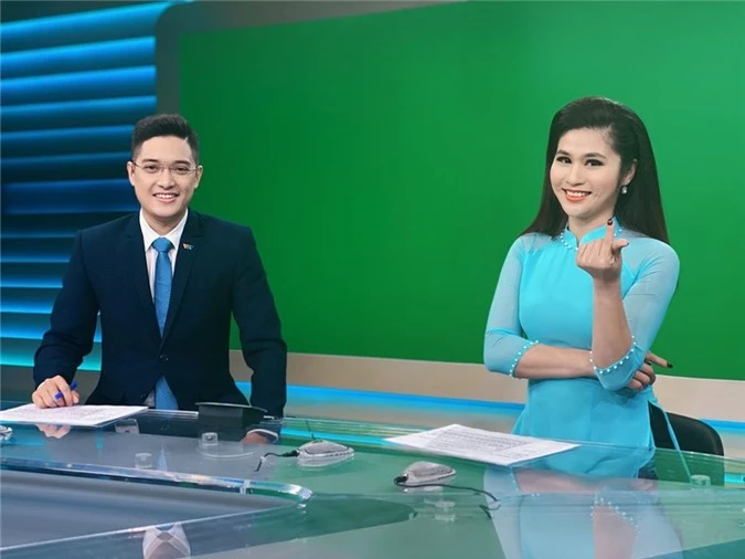 Bật mí về 'soái ca' trẻ nhất bản tin Thời sự 19h VTV