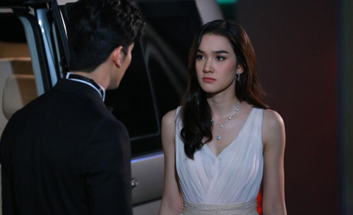 Bố vợ làm nhà, vợ bảo chồng biếu 20 triệu mà chồng bảo: "Việc nhà cô, sao cứ bắt tôi lo?"