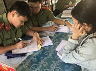 Đăng tin thất thiệt về Covid-19 lên facebook, cô gái trẻ bị phạt 10 triệu đồng