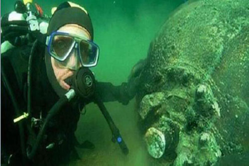 Có bao nhiêu quả bom hạt nhân dưới các đại dương?