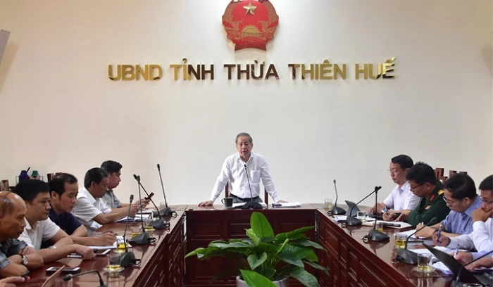 Chủ tịch UBND tỉnh Thừa Thiên Huế Phan Ngọc Thọ phát biểu chỉ đạo tại buổi họp sáng 10/3