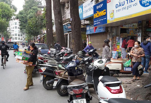 'Hai thái cực' hàng tiêu dùng nhanh: Bán chạy và ế ẩm
