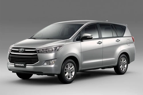 6. Toyota Innova (doanh số: 613 chiếc).