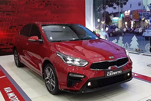 Đối đầu Mazda 3, Hyundai Elantra: Kia Cerato có giá lăn bánh bao nhiêu?