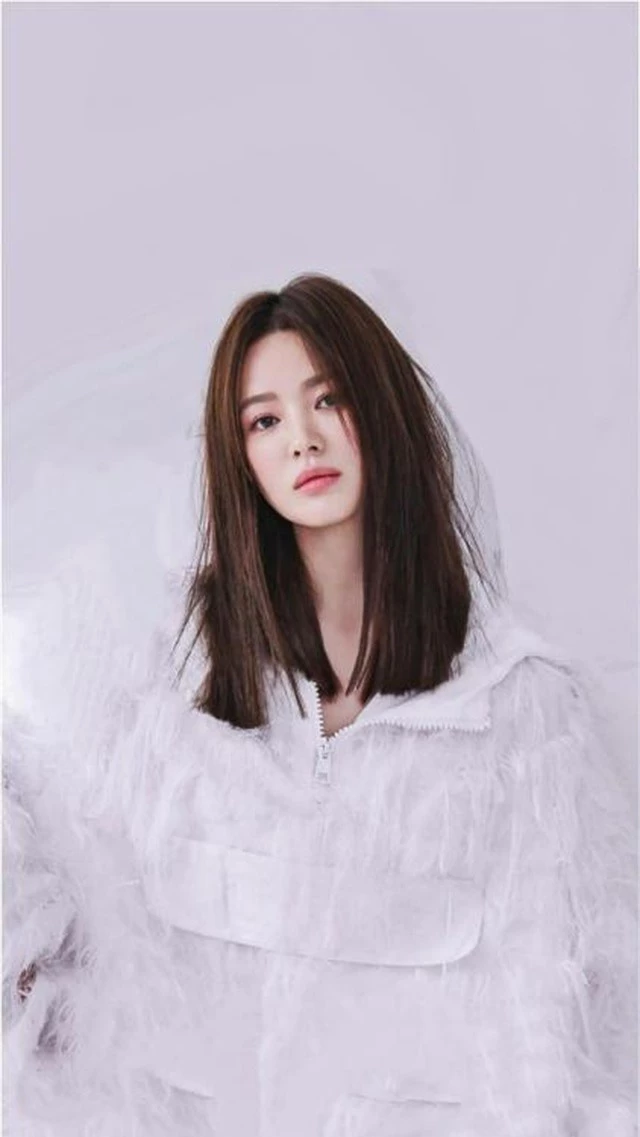 Thần thái đỉnh cao của Song Hye Kyo trên tạp chí Thái Lan - 4