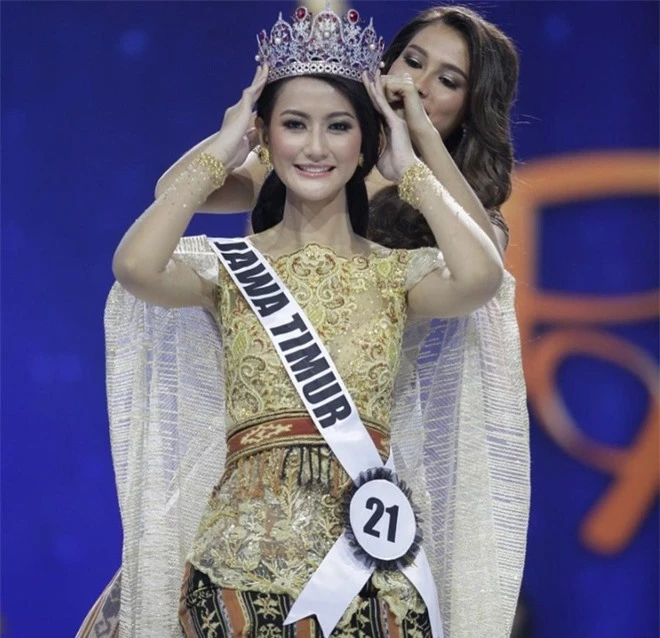 Thêm chiến binh khủng Miss Universe lộ diện: Mỹ nhân Indonesia cao 1m78, cử nhân ngành luật với thần thái rạng ngời - Ảnh 2.