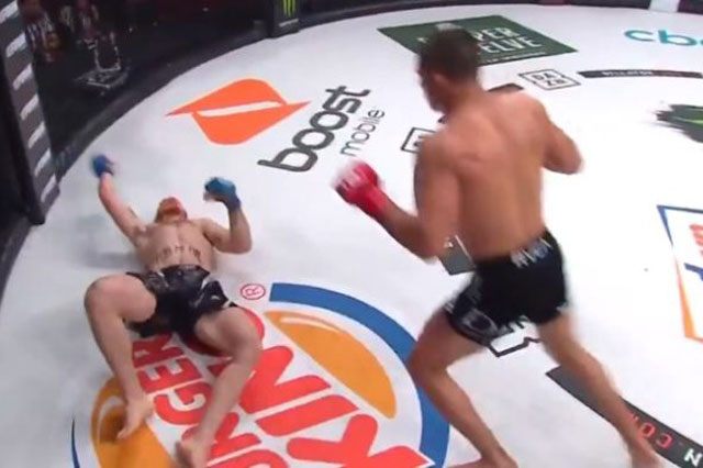 Cận cảnh cú đấm ‘nghìn cân’ khiến võ sĩ Mỹ bất tỉnh