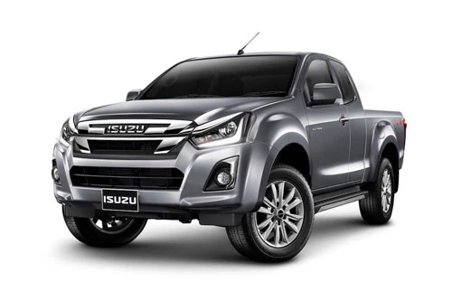 1. Isuzu D-Max (doanh số: 5 chiếc).