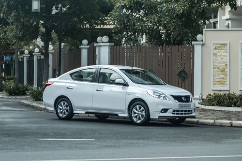 10. Nissan Sunny (doanh số: 37 chiếc).