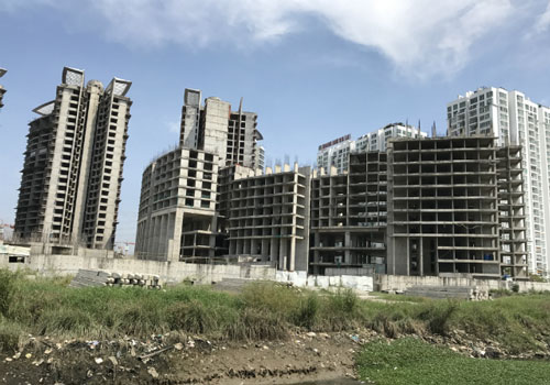 Hàng tồn kho đè nặng doanh nghiệp bất động sản