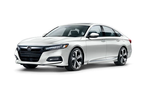 3. Honda Accord (doanh số: 16 chiếc).