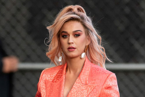 Katy Perry sẵn sàng ra nhạc mới dù mang bầu