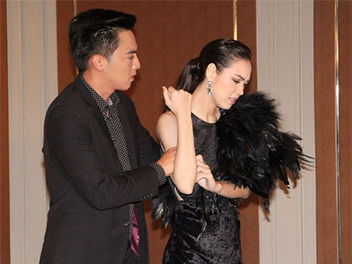 Được chồng tặng sinh nhật chiếc dây chuyền nặng trĩu cổ, vợ hí hửng đăng lên Facebook khoe nào ngờ phát hiện mình bị "cắm sừng" bởi chi tiết rất nhỏ