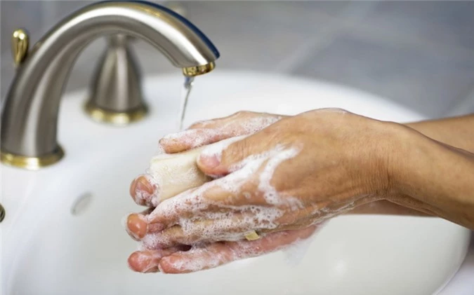 washing-hands-soap-572ceea03df78c038e4dc1ba-15814154970531675068935-crop-15814155013801966273281