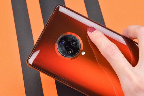 Smartphone cấu hình ‘siêu khủng’, kết nối 5G sạc siêu tốc, giá gần 17 triệu