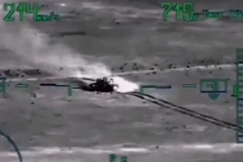 Trực thăng Mi-28N Night Hunter của Nga đã phát hủy thành công xe tăng của phiến quân IS. Ảnh: TASS.