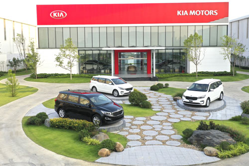 Giá lăn bánh xe MPV Kia Sedona tháng 3/2020