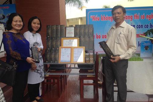 Cô giáo làng ‘mê’ khởi nghiệp, tự nhận mình là “lính cứu hỏa”