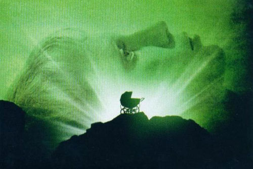 Những cái chết đẫm máu sau bộ phim kinh dị