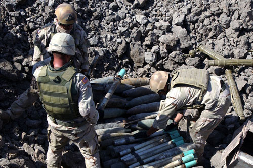 T&#x1EAD;p k&#xED;ch c&#x103;n c&#x1EE9; M&#x1EF9;, 3 l&#xED;nh thi&#x1EC7;t m&#x1EA1;ng &#x1EDF; Iraq: Nh&#x1EEF;ng &quot;k&#x1EBB; gi&#x1EA5;u m&#x1EB7;t&quot; s&#x1EED; d&#x1EE5;ng v&#x169; kh&#xED; g&#xEC;?