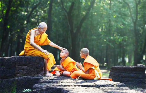 Kiểu người dễ gặp quý nhân phù trợ, càng hậu vận càng hạnh phúc, giàu sang