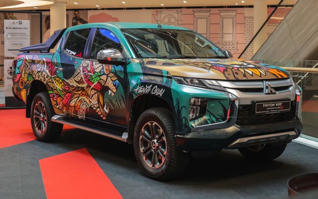 Cận cảnh Mitsubishi Triton độ graffiti màu cực 'độc'