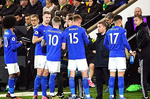 Hàng loạt CLB Ngoại hạng Anh yêu cầu giải đấu tạm hoãn