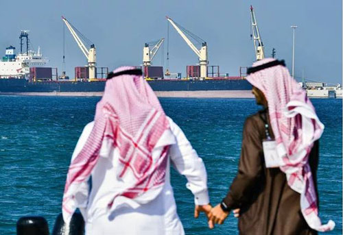 Cuộc chiến giá dầu với Nga leo thang: UAE gia nhập liên minh Saudi