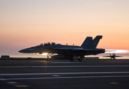 "Ong bắp cày", tiêm kích hạm đông đảo nhất trên tàu sân bay Mỹ