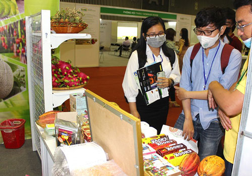 Áp lực bủa vây ngành hàng F&B